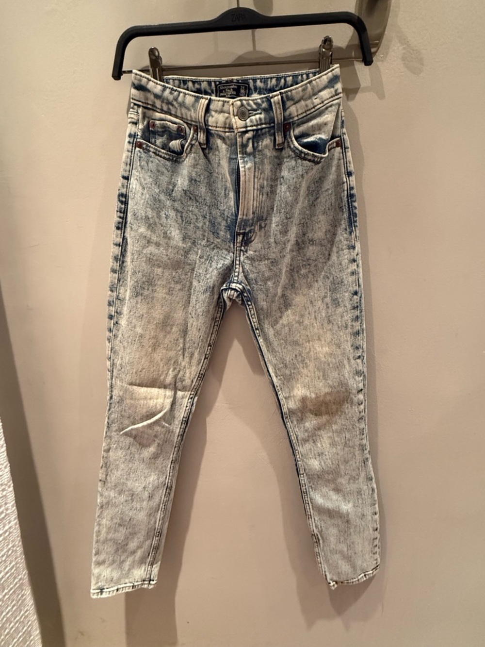 Slim Fit Light Acid-Wash Jeans